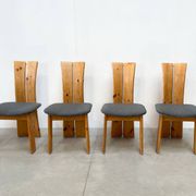 Ensemble de quatre chaises sculpturales brutalistes en chêne