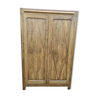 2-door cabinet