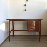 Desk with pencil feet from 1963