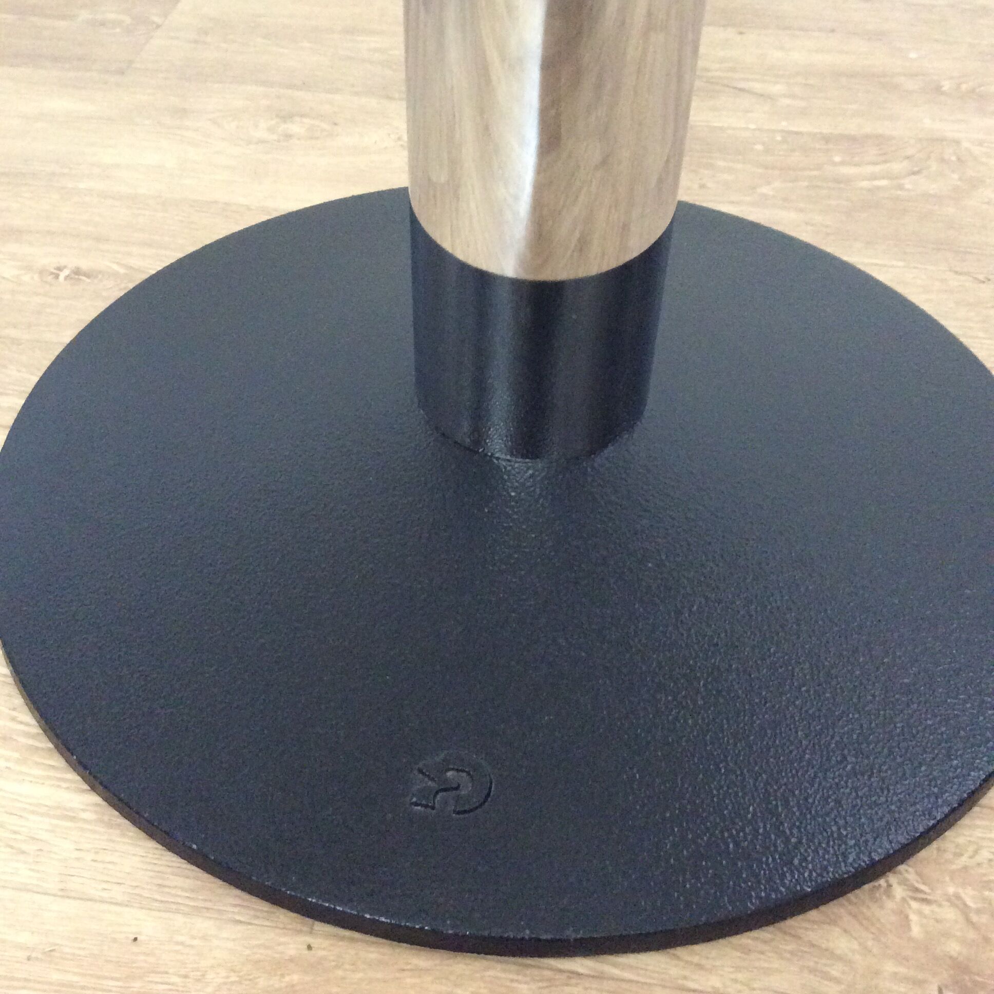 Groove extendable design dining table in tempered glass and chromed steel