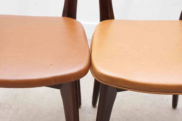 Chaise bistrot en skaï fauve et chêne foncé