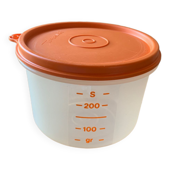 Tupperware measuring glass jar