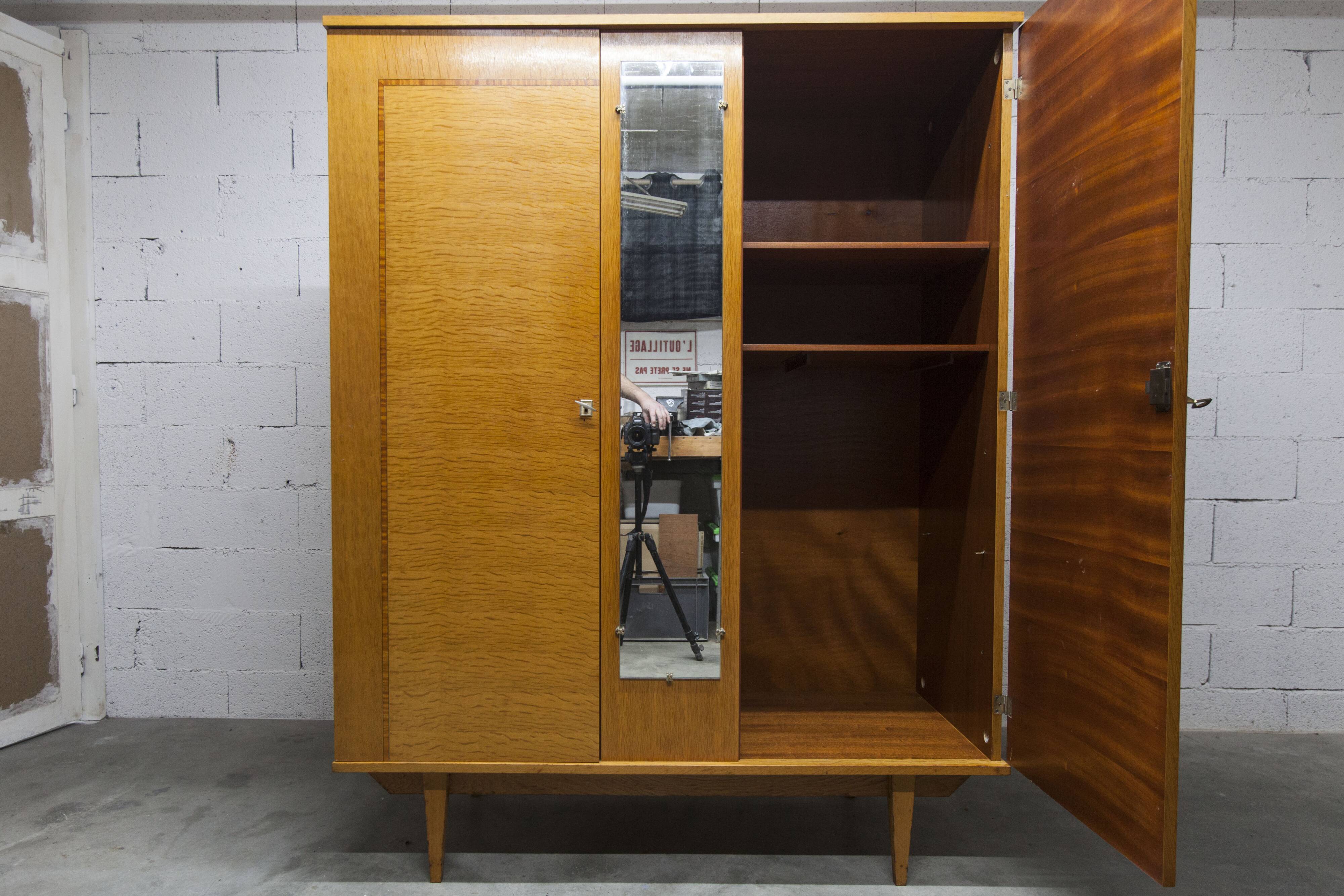 1970 Scandinavian wardrobe with shelves and mirror, 21x126, 2 doors.