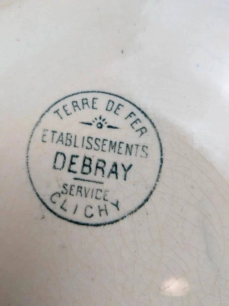 Set of 3 antique flat plates made of ironstone from the Debray Establishments, Clichy service.