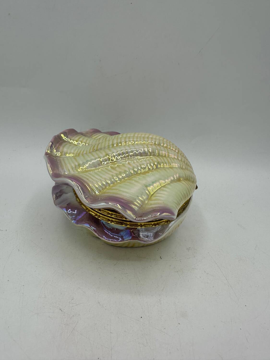 Shell jewelry box