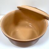 Grand plat à cassoulet en terre cuite vernissée