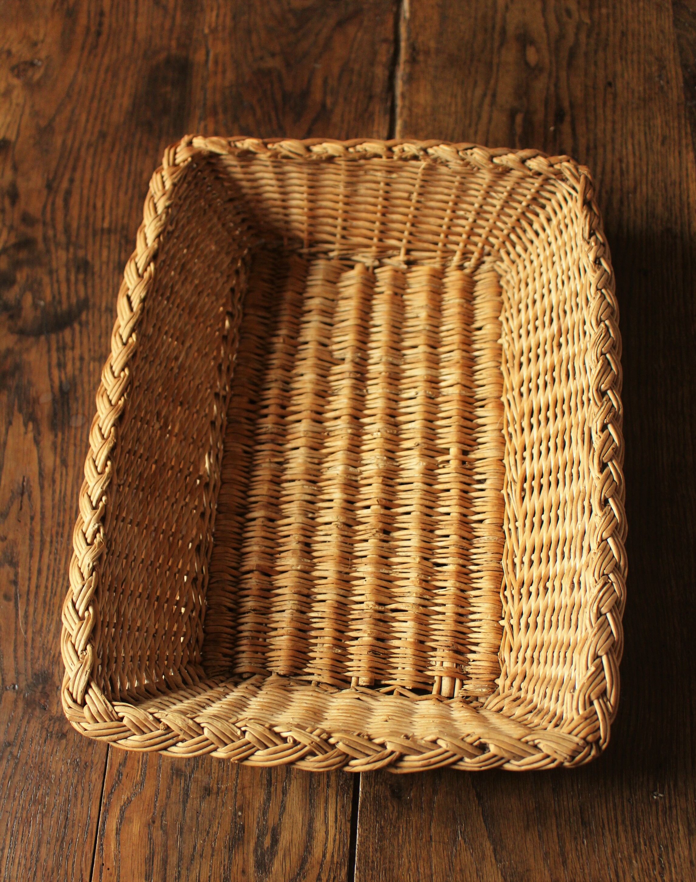 Braided wicker basket basket