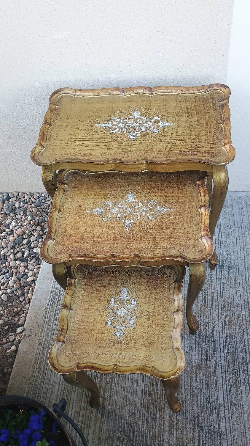 Set of three nesting tables in gilded wood in Florentine style Hollywo.