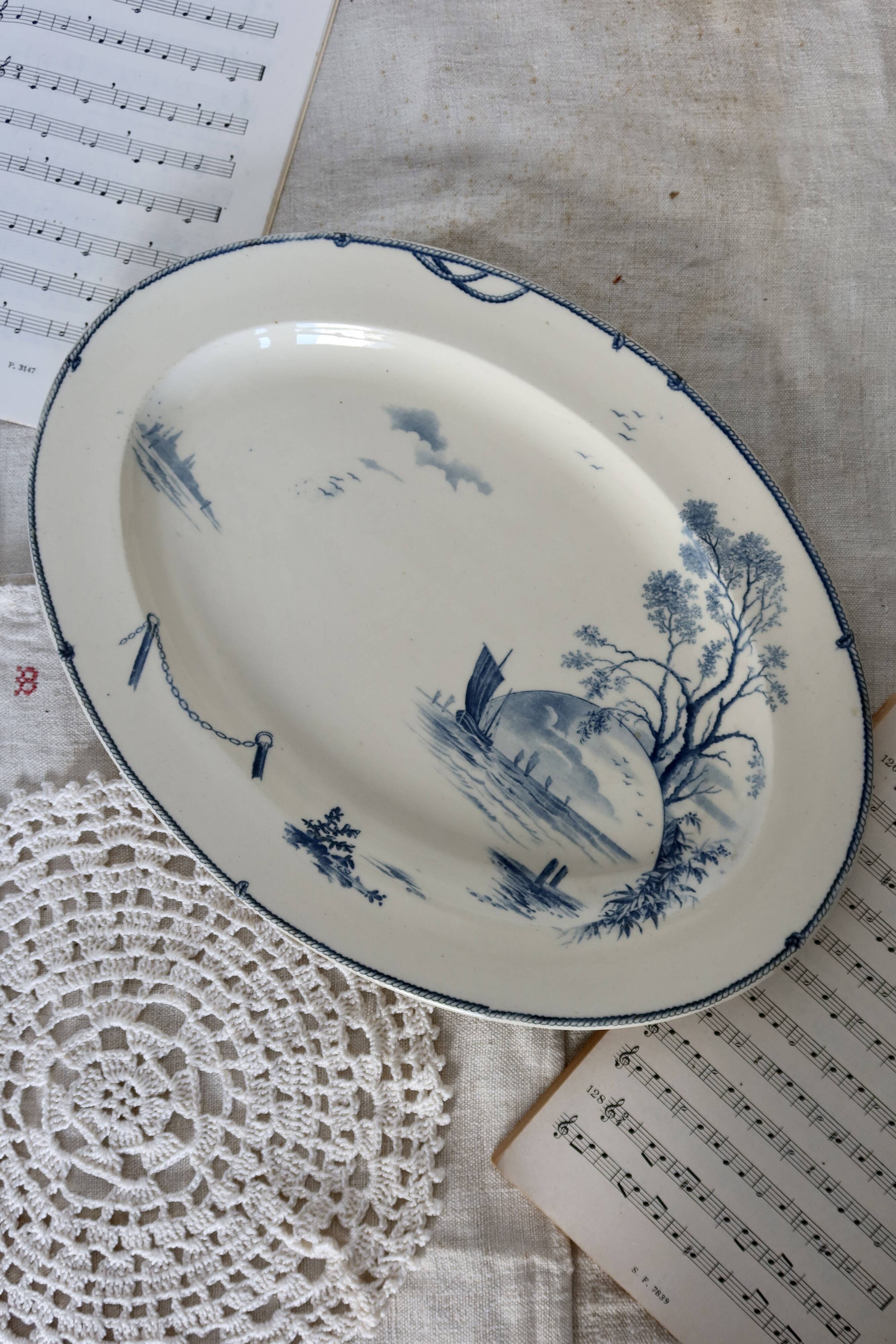 Table service 63 pieces Gien earthenware 19th century Marines model