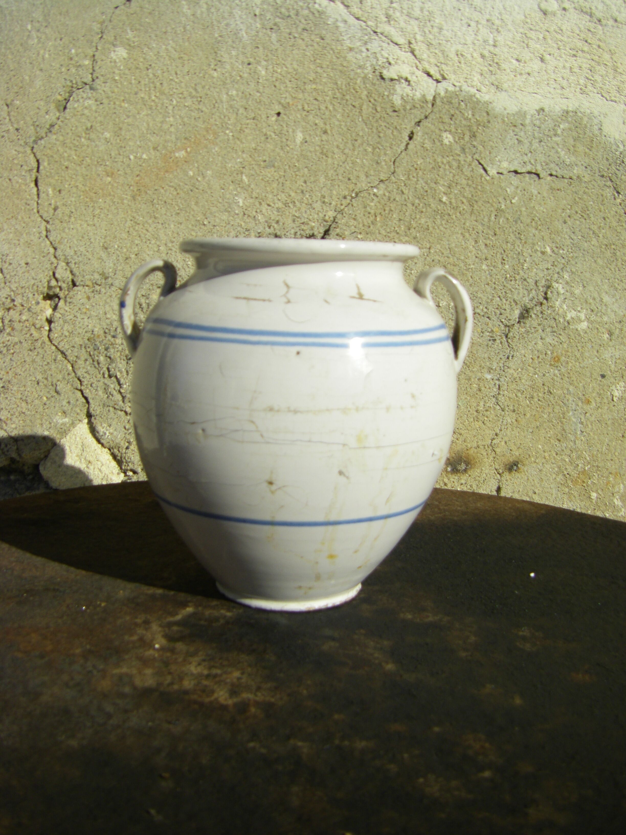 Ceramic pot