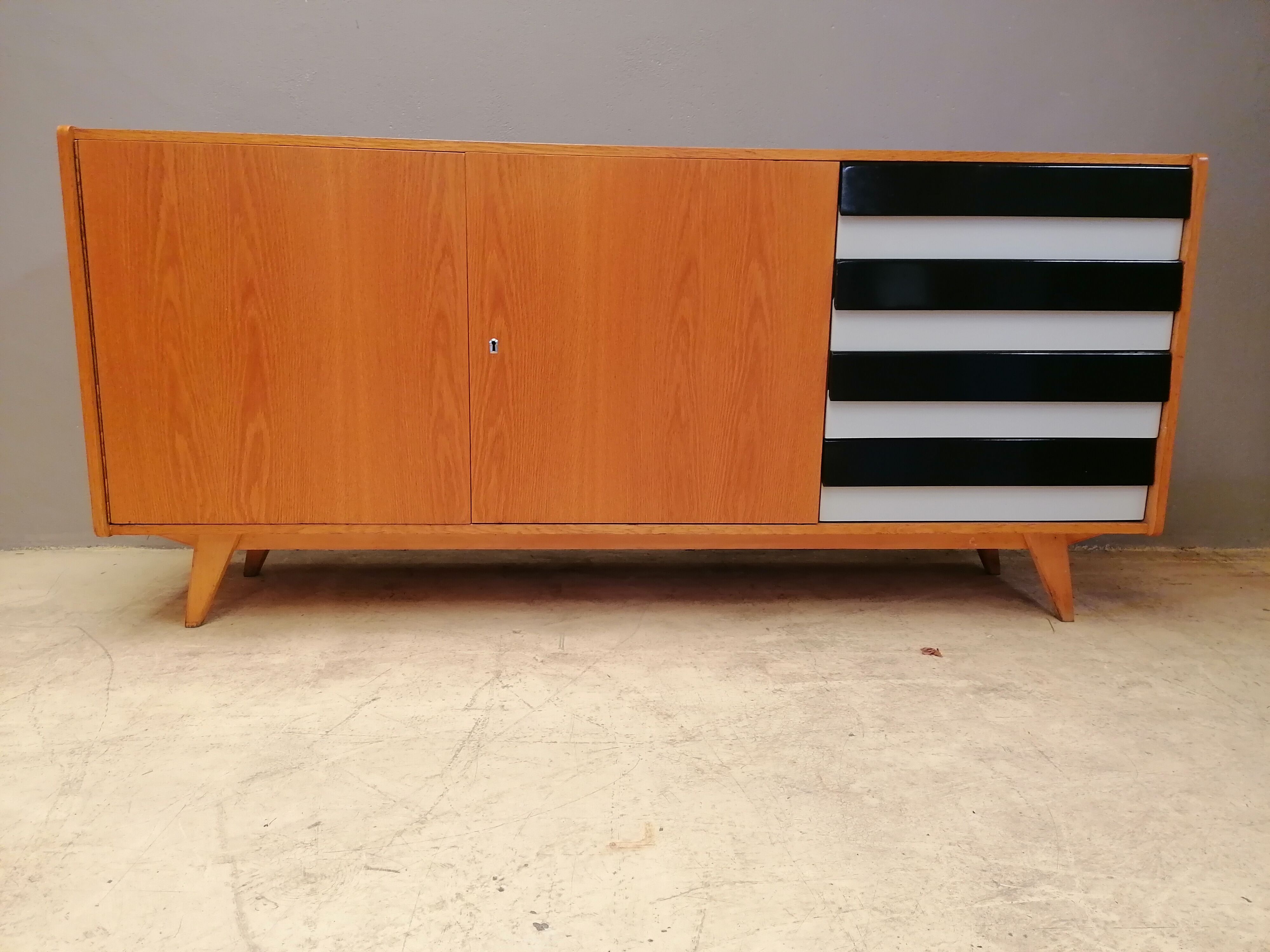 Sideboard Jiroutek U460, 1960
