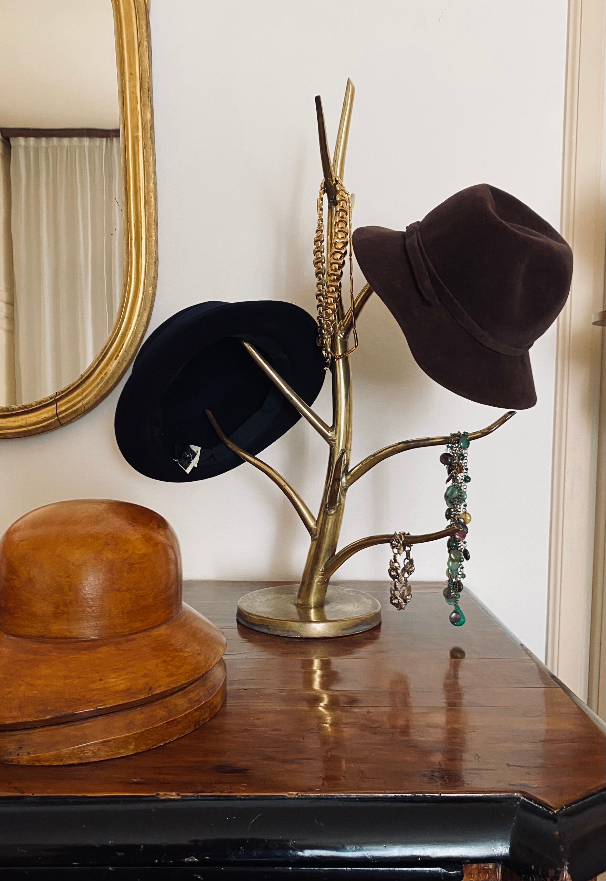 Mid-century Brass plant-shaped stand, Italy 1970s