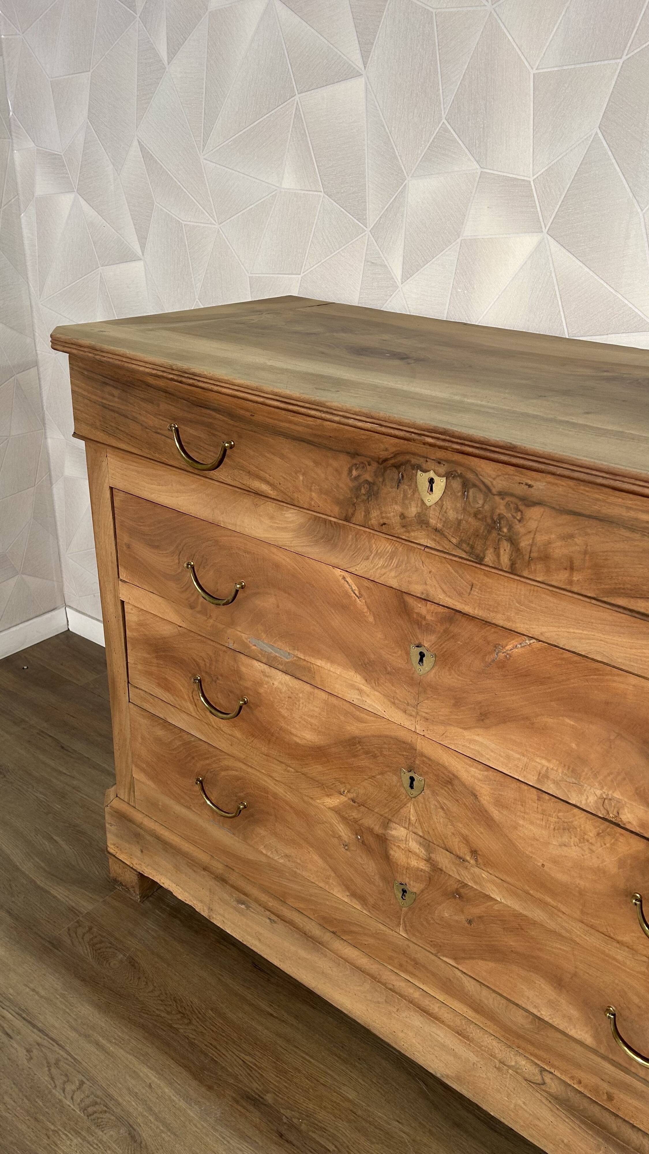 Louis Philipe chest of drawers in solid walnut, airbrushed