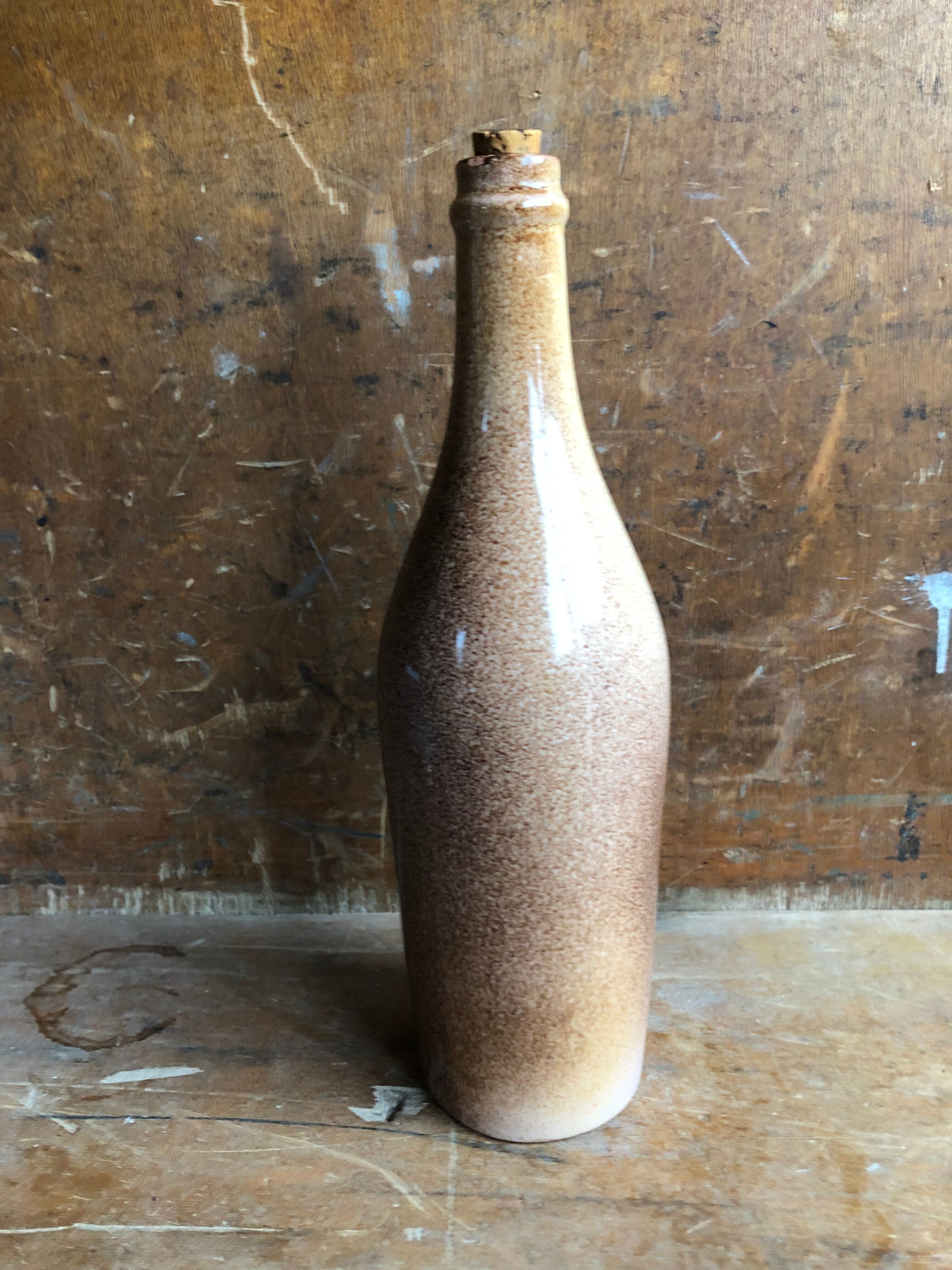 Old Bottle Brown Beige Sandstone + Vintage Cap