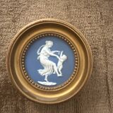 Porcelain biscuit medallion