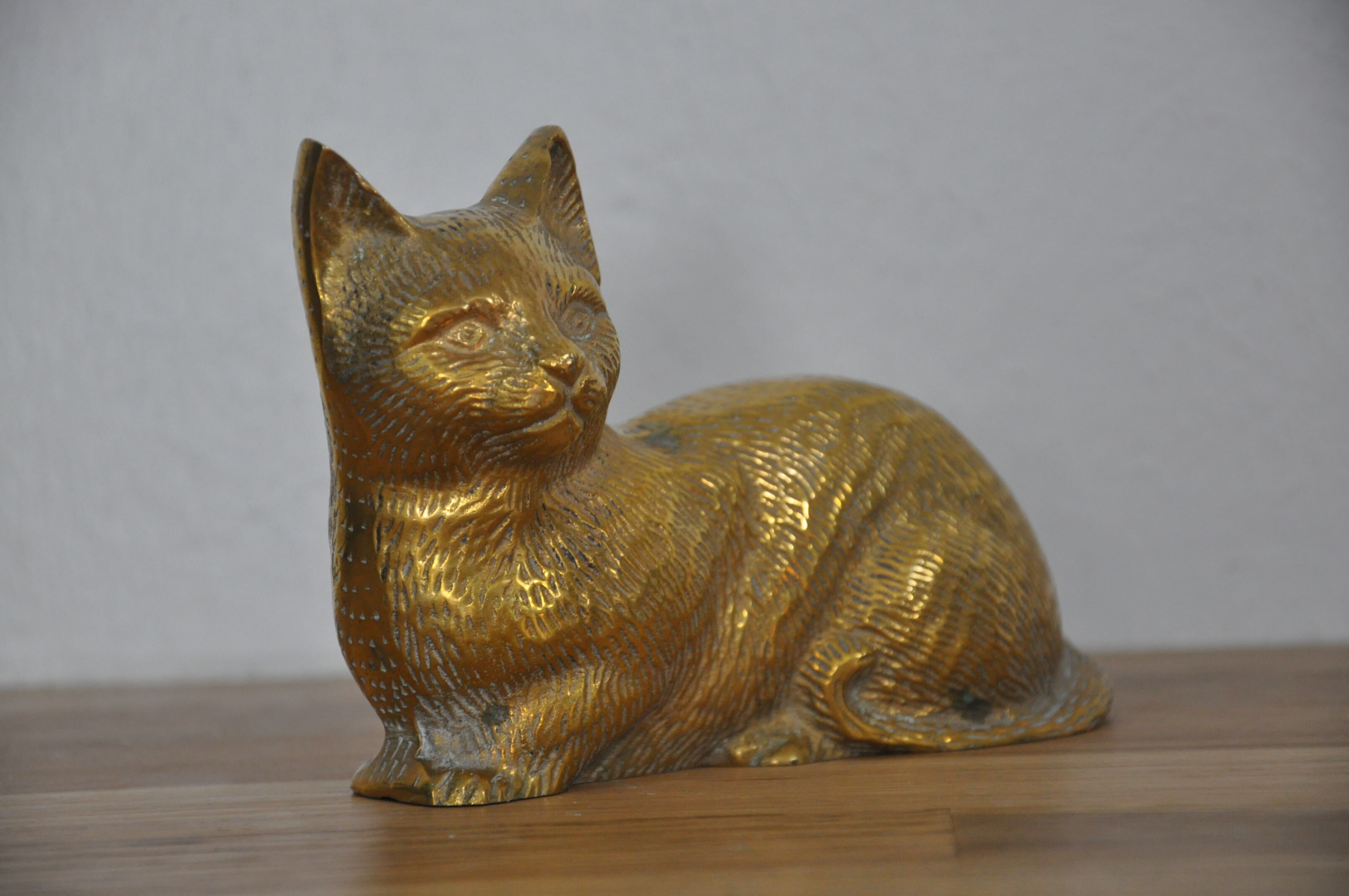 Brass cat