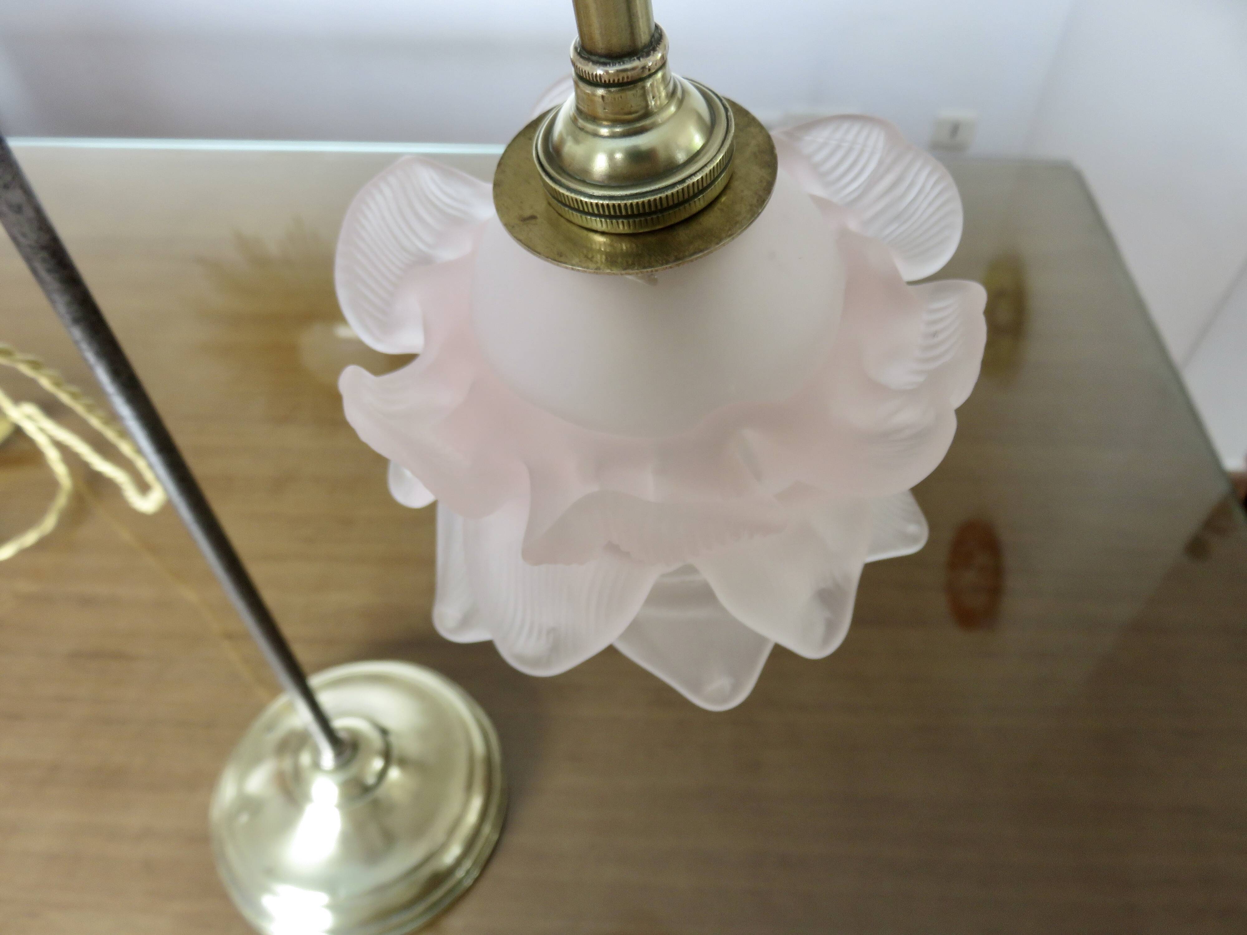 Art Nouveau jeweler's lamp in bronze and glass paste tulip