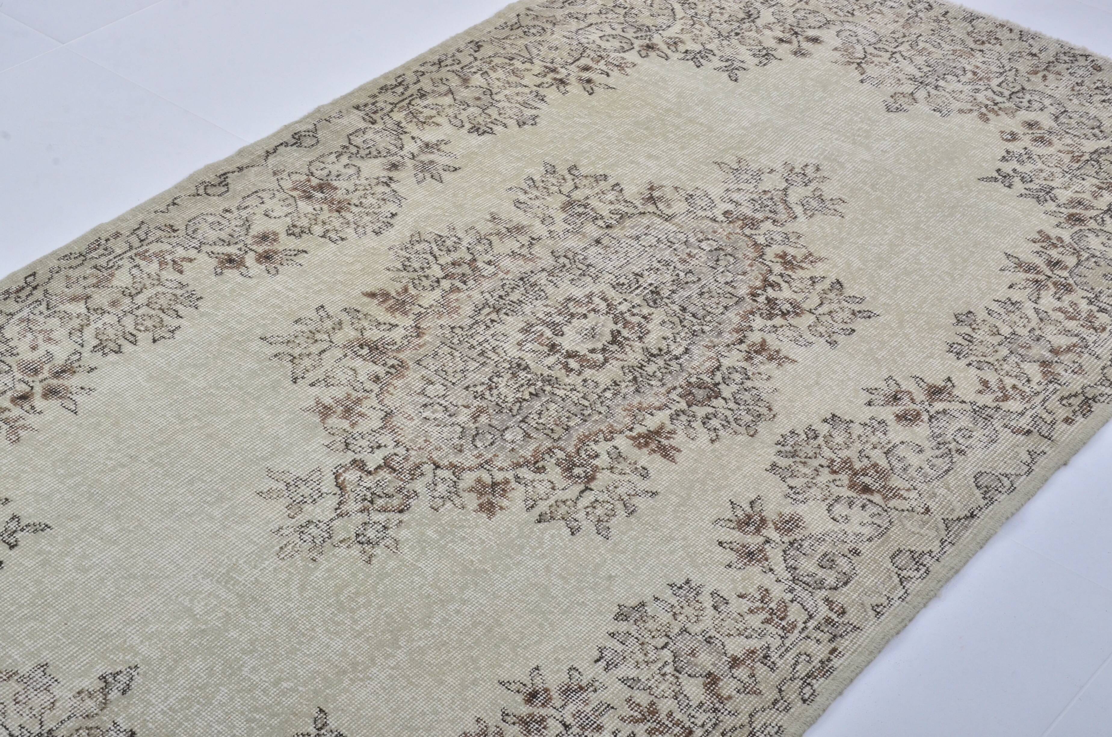 Vintage Anatolian Kurdish Rug sku3118