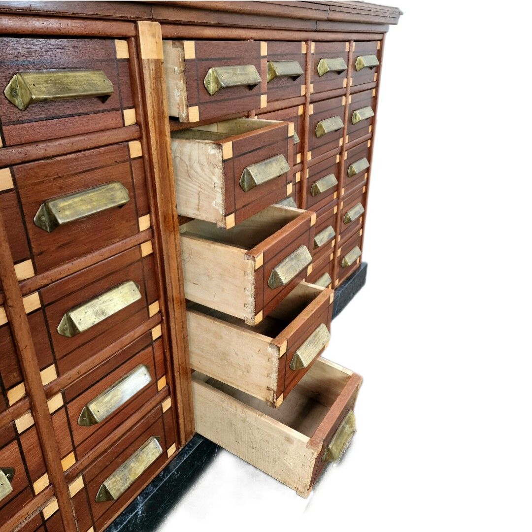 Grand cabinet d’apothicaire en acajou ancien, armoire de pharmacie Art Déco, bibliothèque