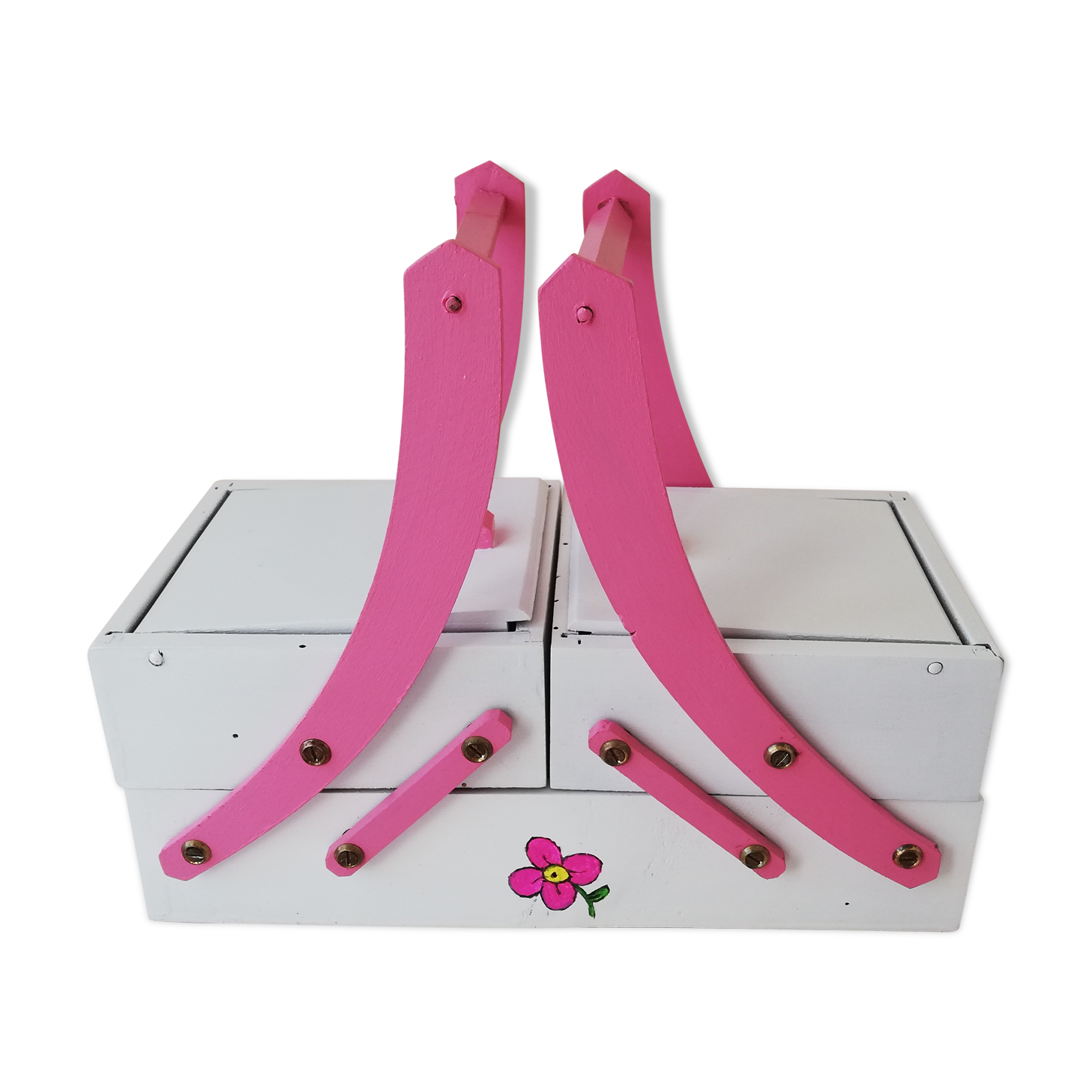 Small redesigned sewing box