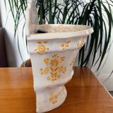 Bouquet holder / flower holder in Moustiers earthenware