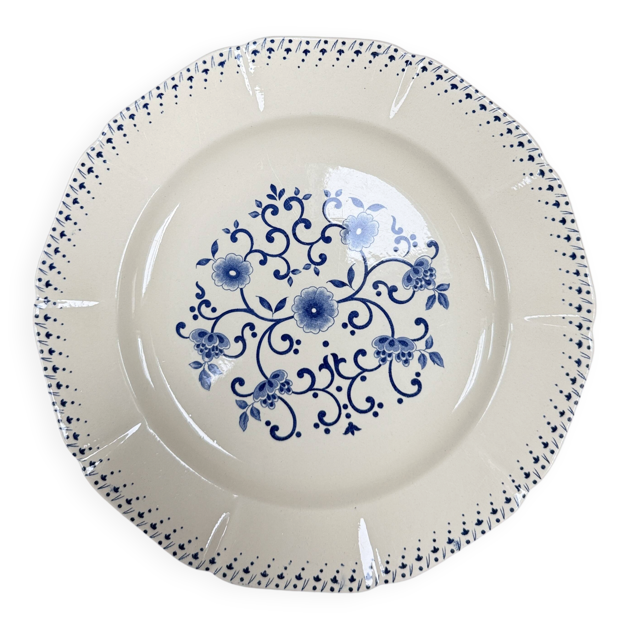 Large round plate, Boch Frères ironstone.