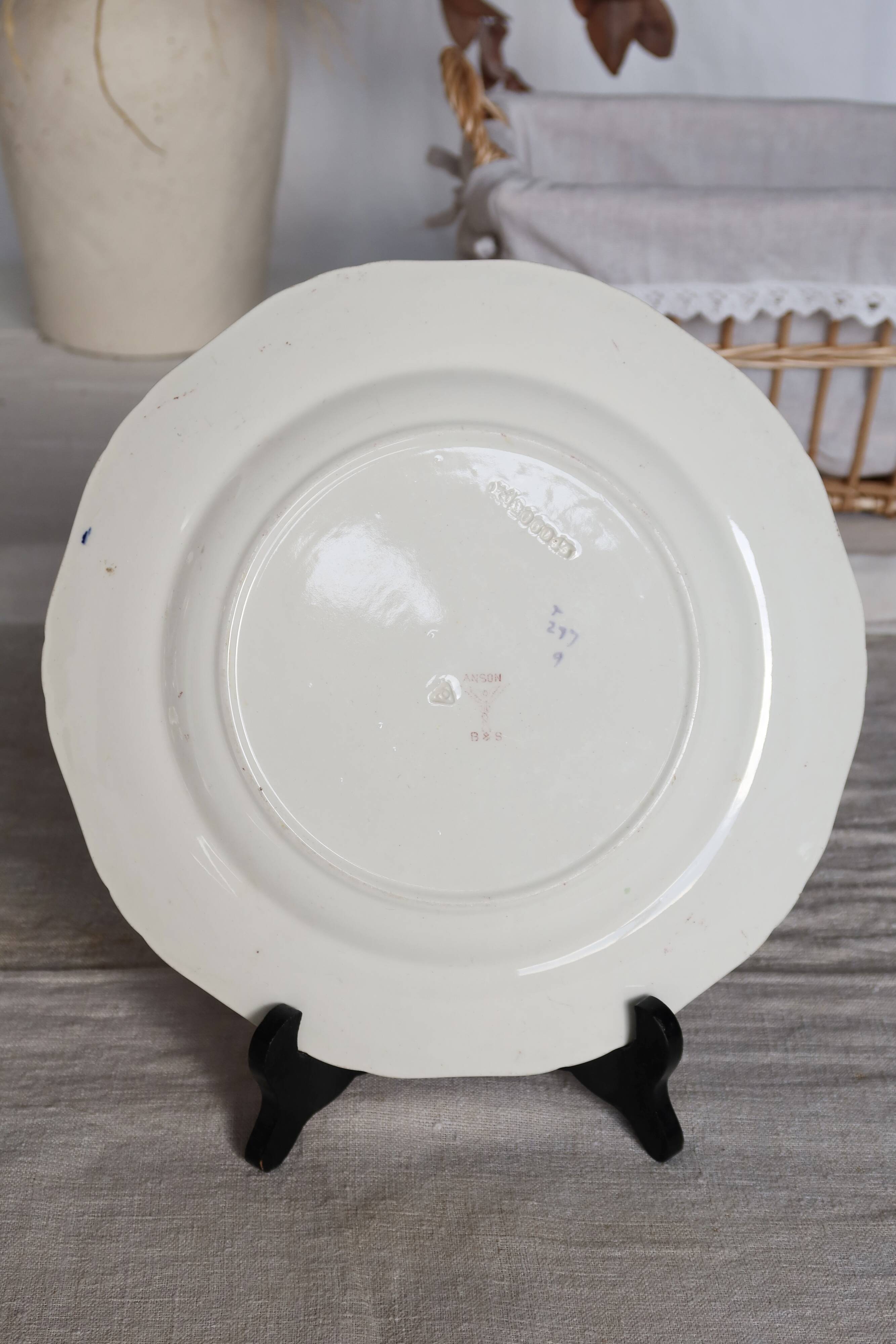 Vintage polychrome ironstone plate Bisto England - Anson model