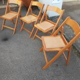 “Space saving” dining set