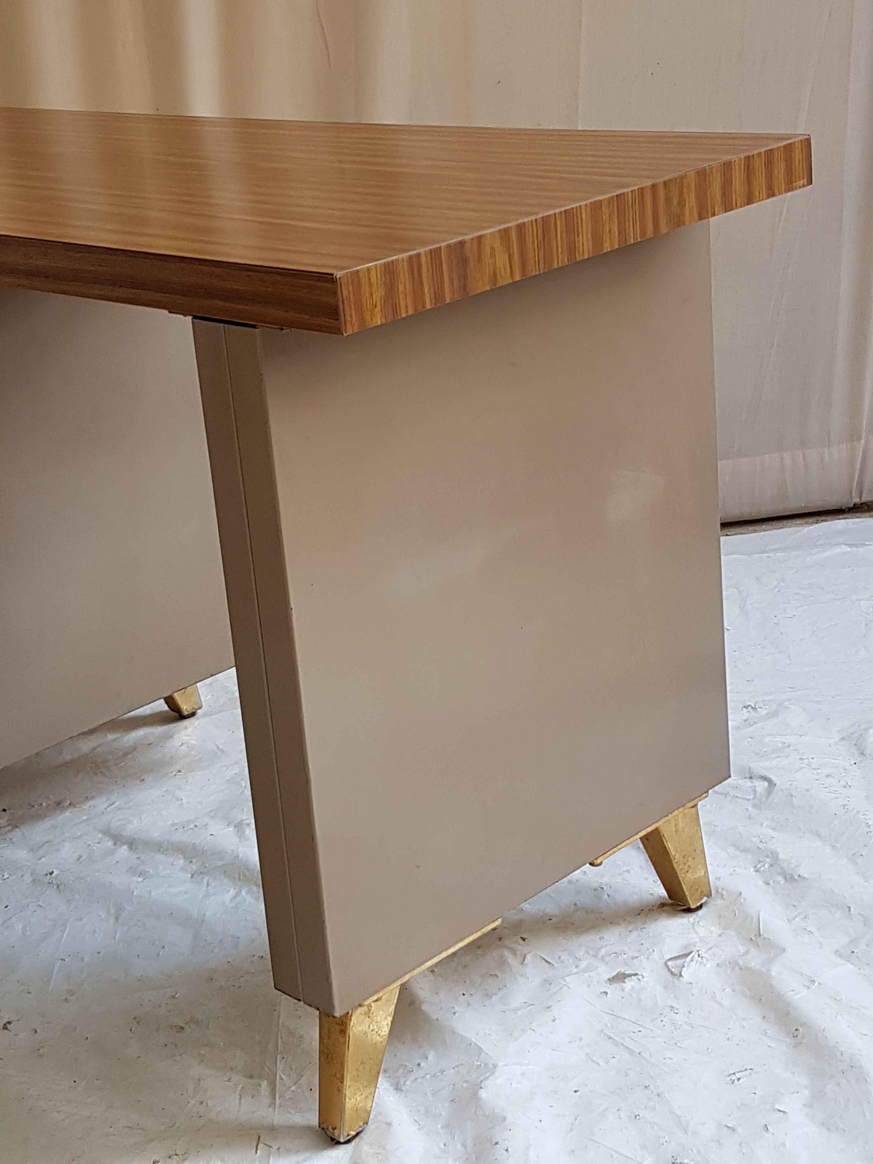 Metal desk vintage 60s