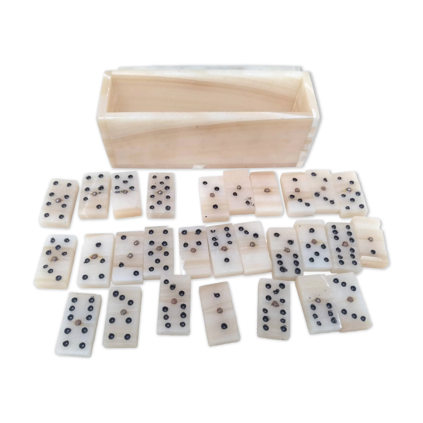 Game of dominoes in albatre