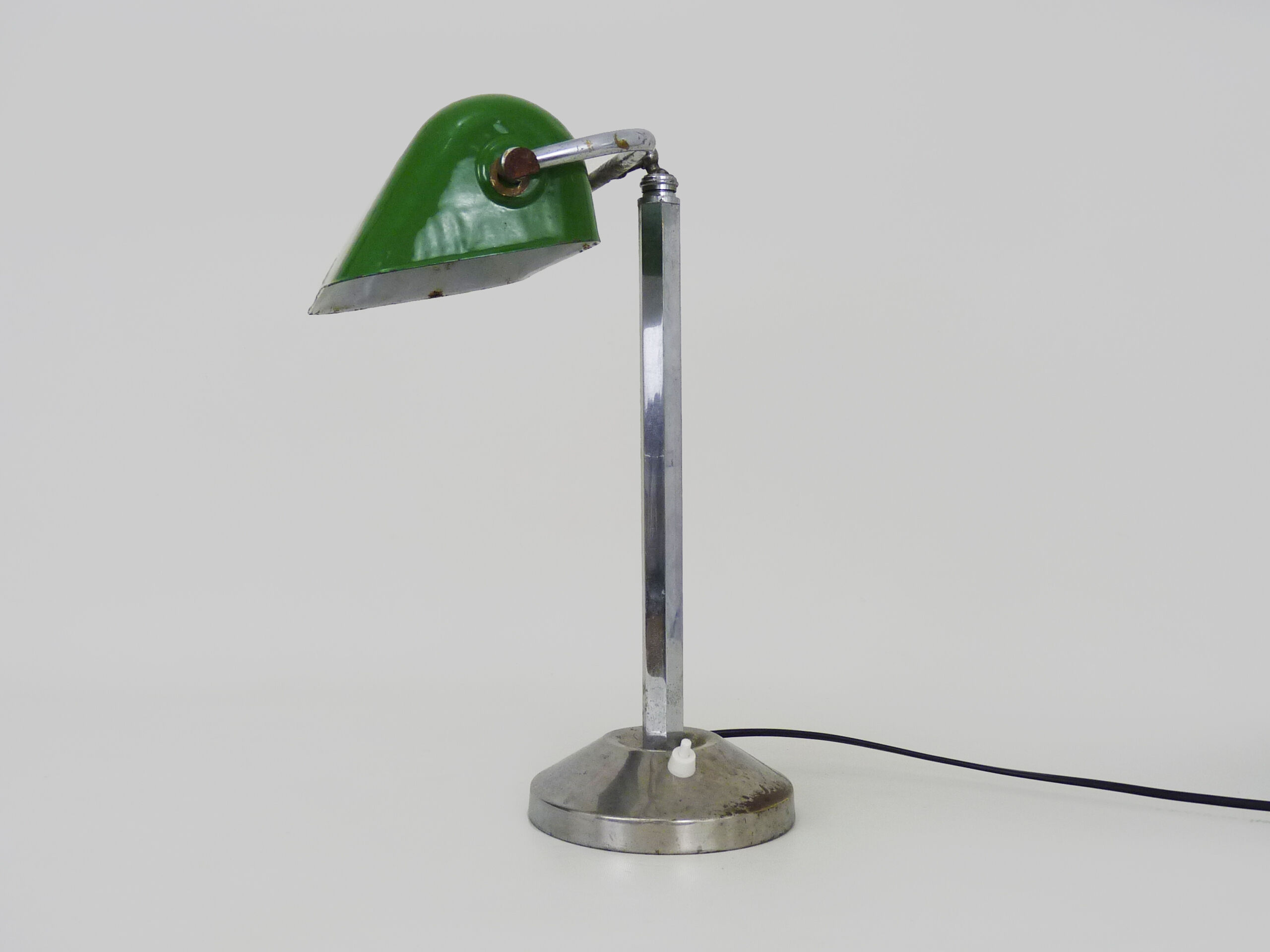NIAM desk lamp with articulated head, dark green color and chrome. Art Deco