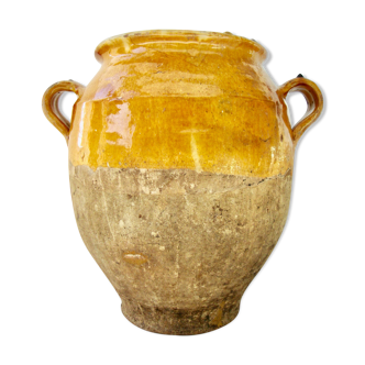 Ancient pot or Provencal jar