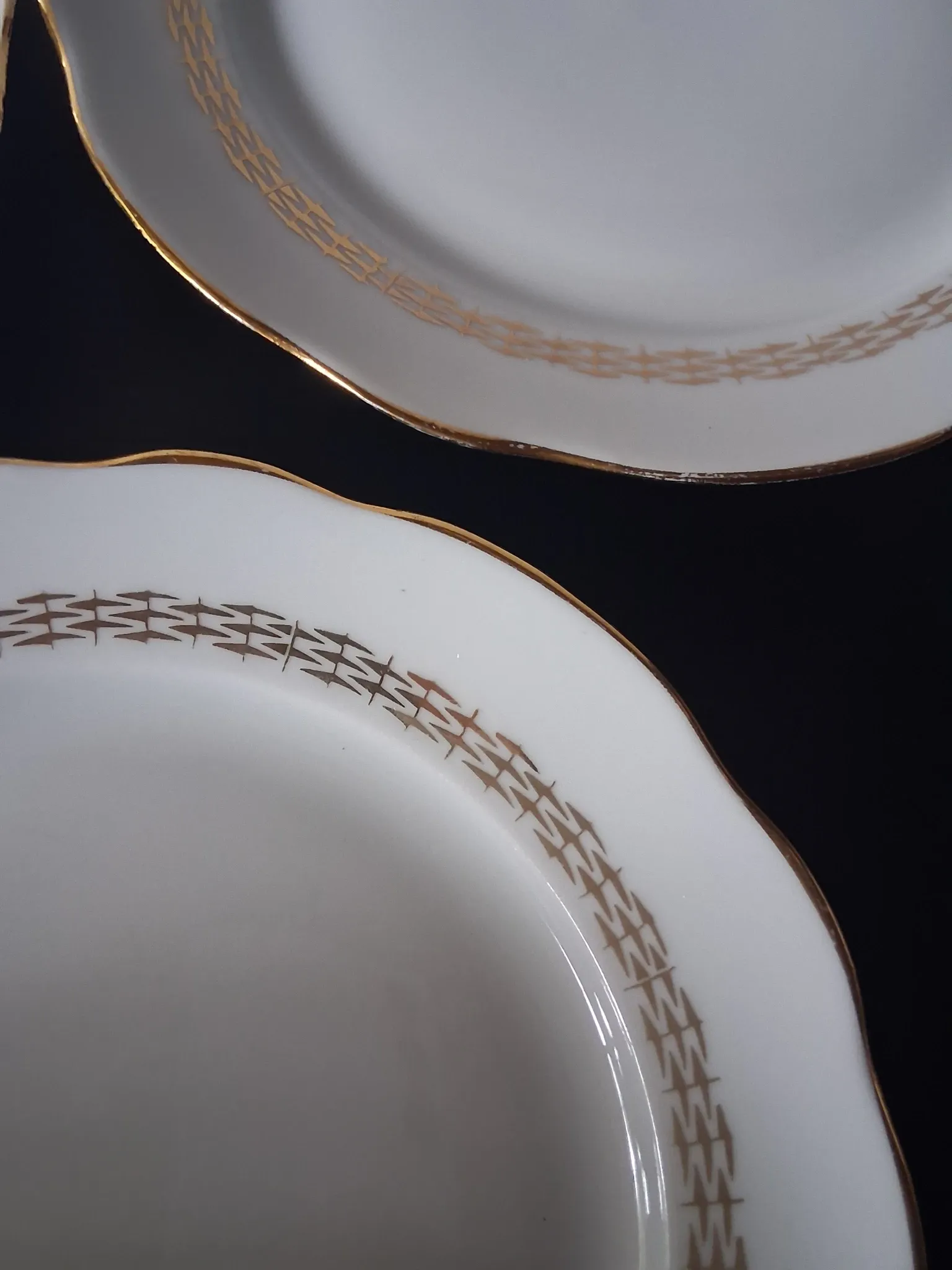 6 dessert plates in porcelain from Sologne "La Motte in good condition.