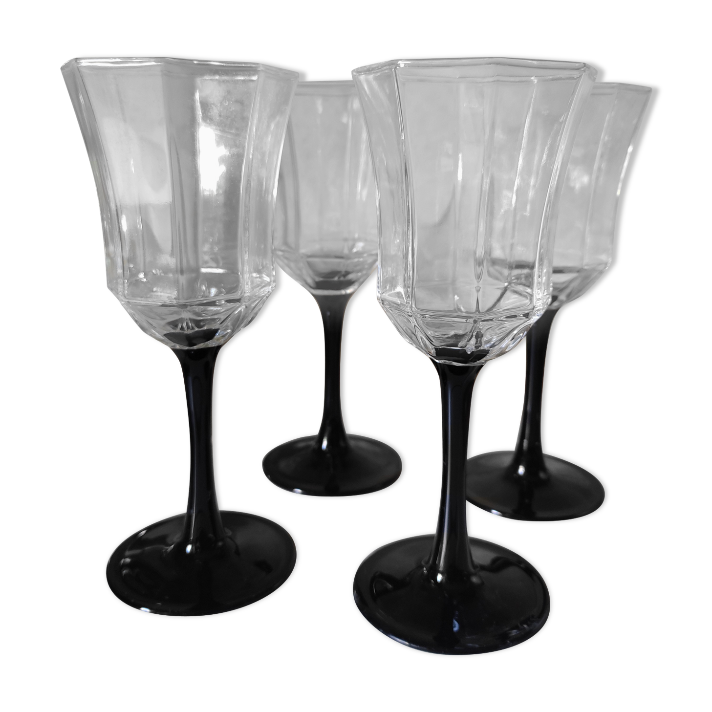 4 black-footed arcoroc glasses