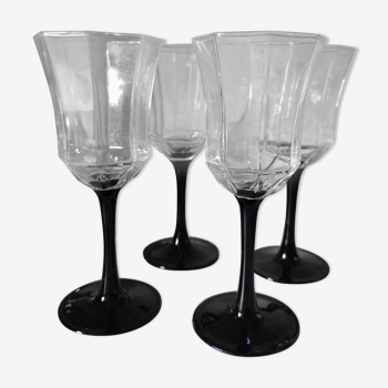 4 verres Arcoroc à pied noir