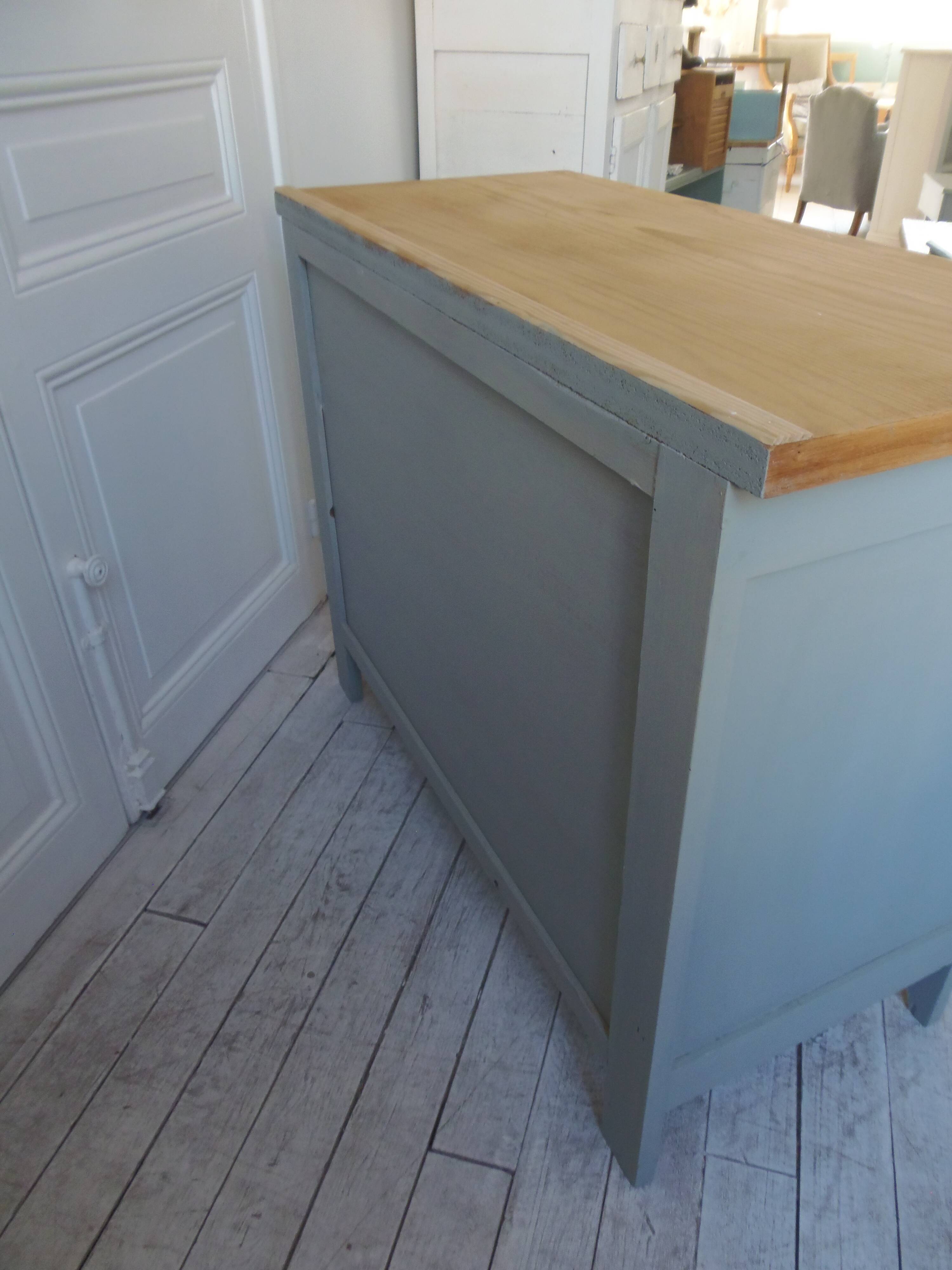 Re-enchanted chest of drawers in verdigris, wooden top protected by varnish. 3 t furniture
