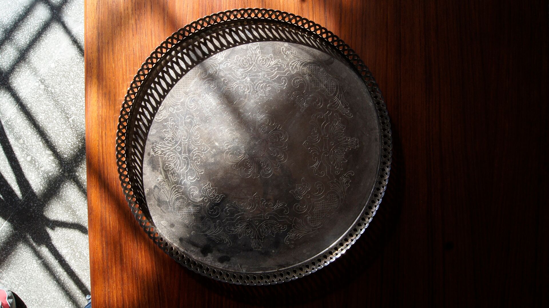 Plateau vintage suédois plaqué argent