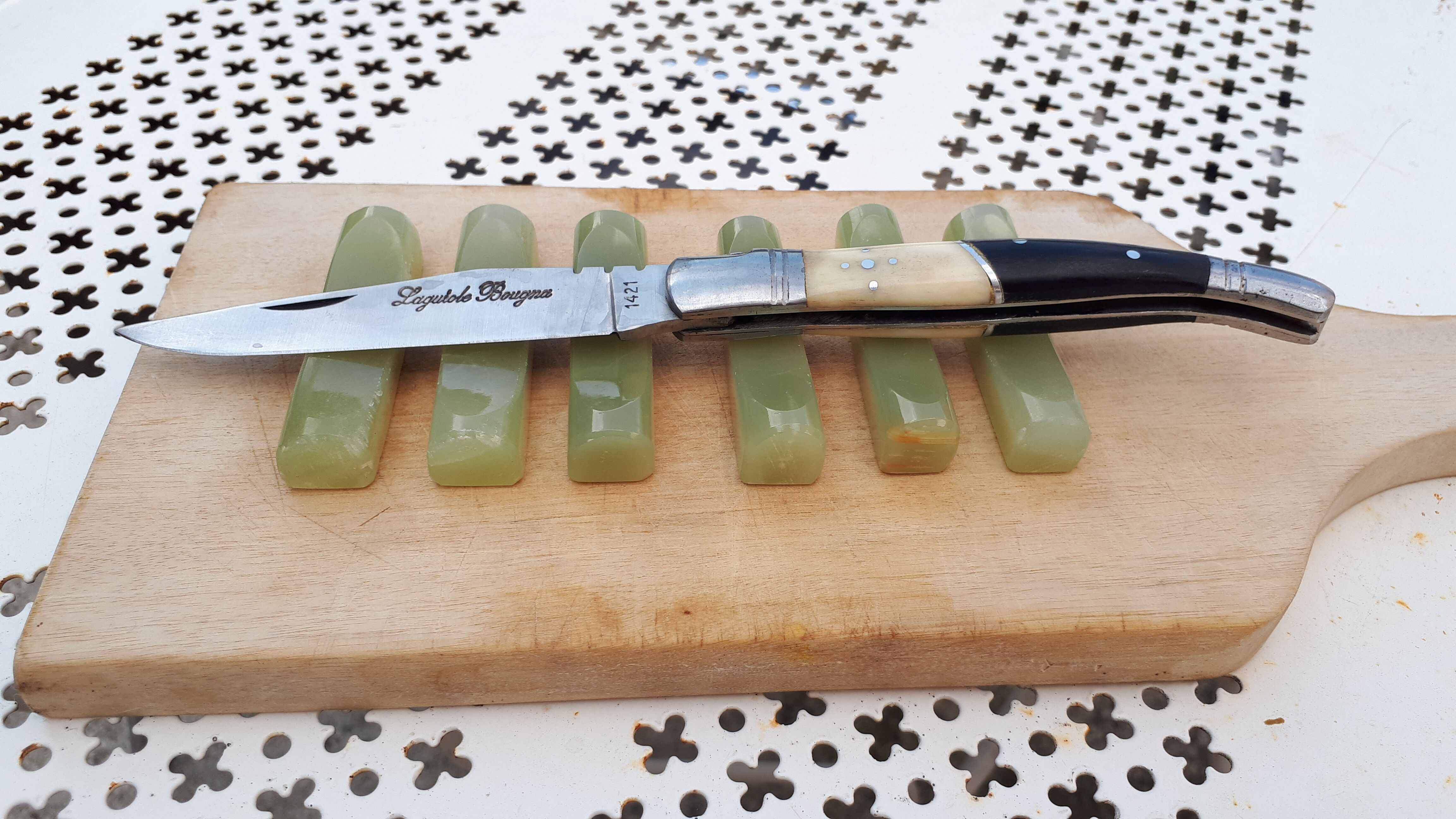 Jade style natural stone knife holder (6 pieces)