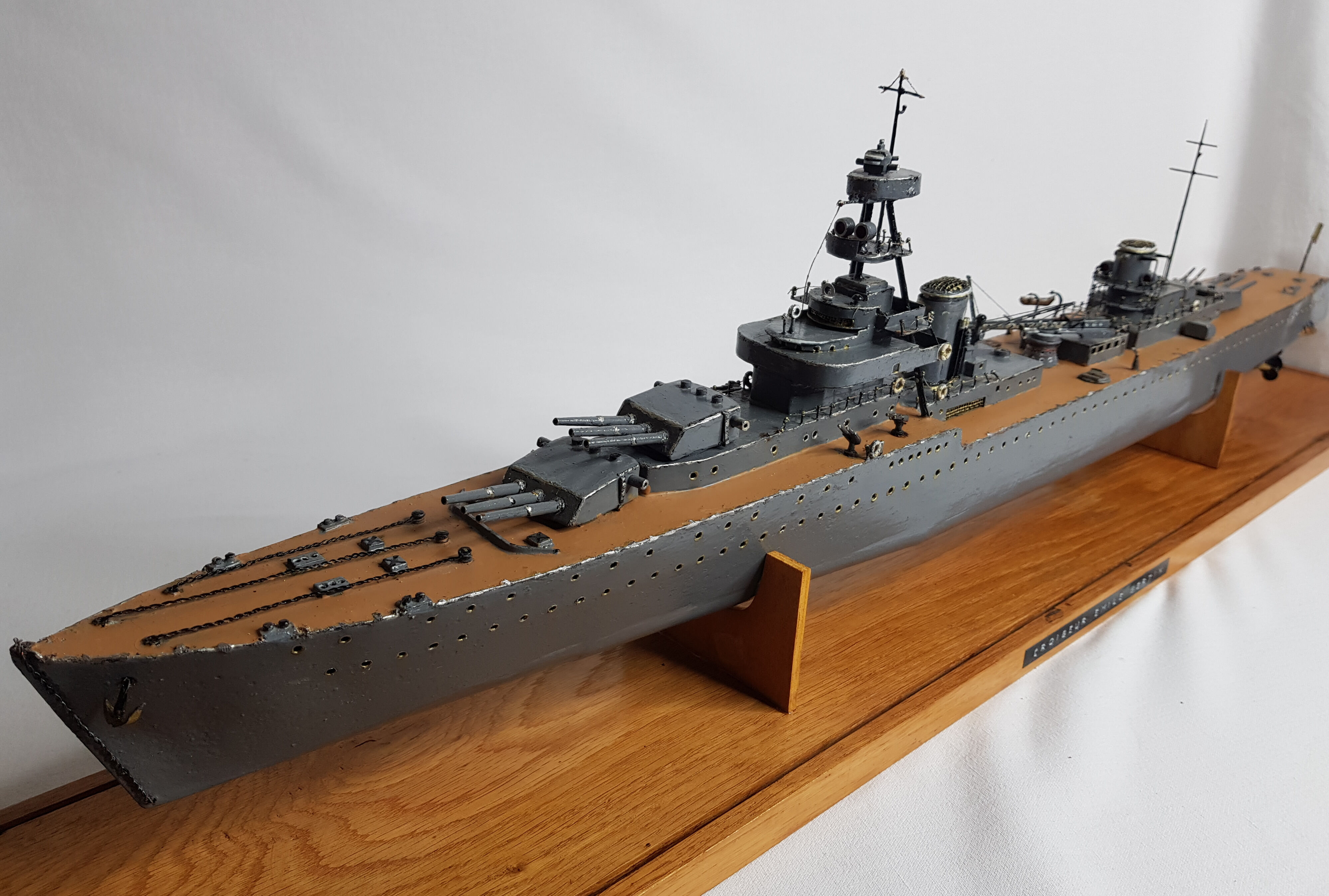 Warship model, metal cruiser "Emile Bertin" painted 90 cm with base
