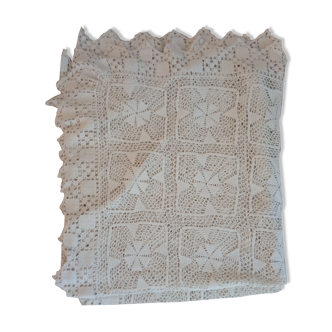 Old crochet bed throw