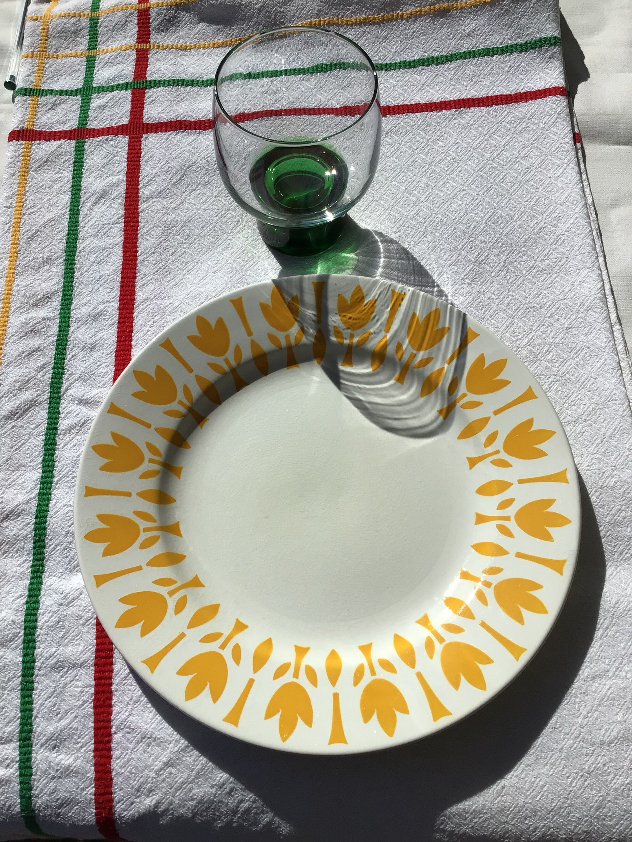 7 water glasses or wine hollow foot green glass diameter 8cm