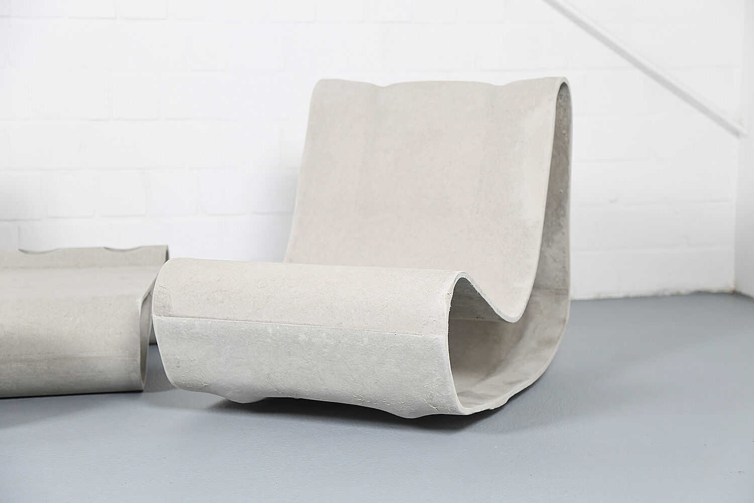 Swisspearl/Eternit Willy Guhl set of 2 Loop Chairs and 1 Loop Table