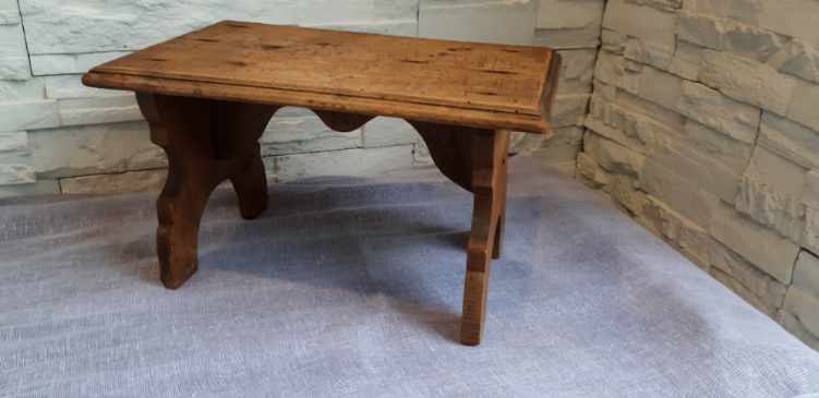 Wooden bench rests feet