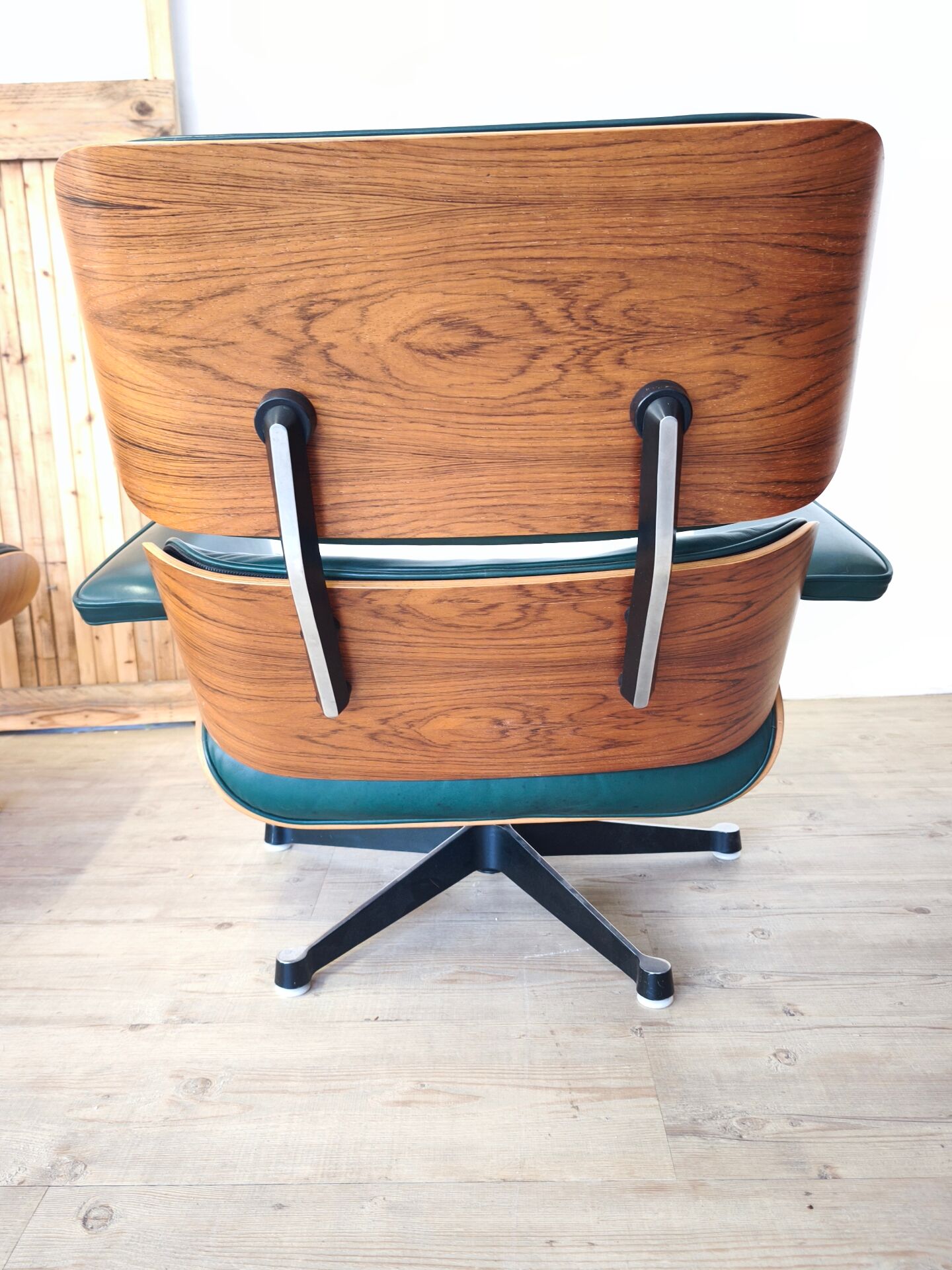 Fauteuils Lounge Eames ,production Herman Miller, avec ottoman. En cui
