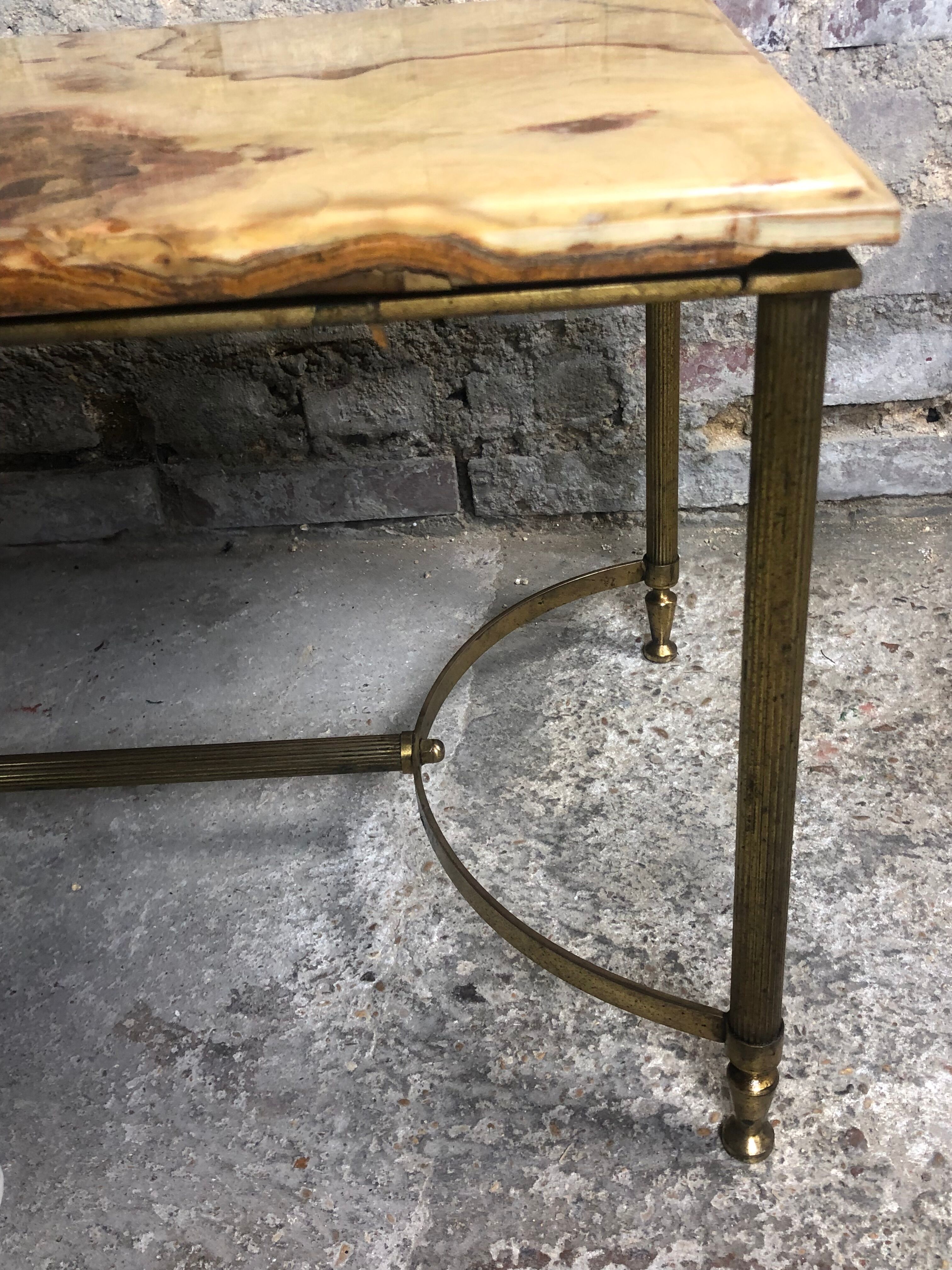Coffee table in brass and onyx vintage 1960
