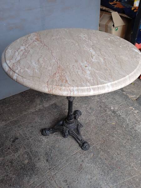 80cm marble bistro table / pedestal table
