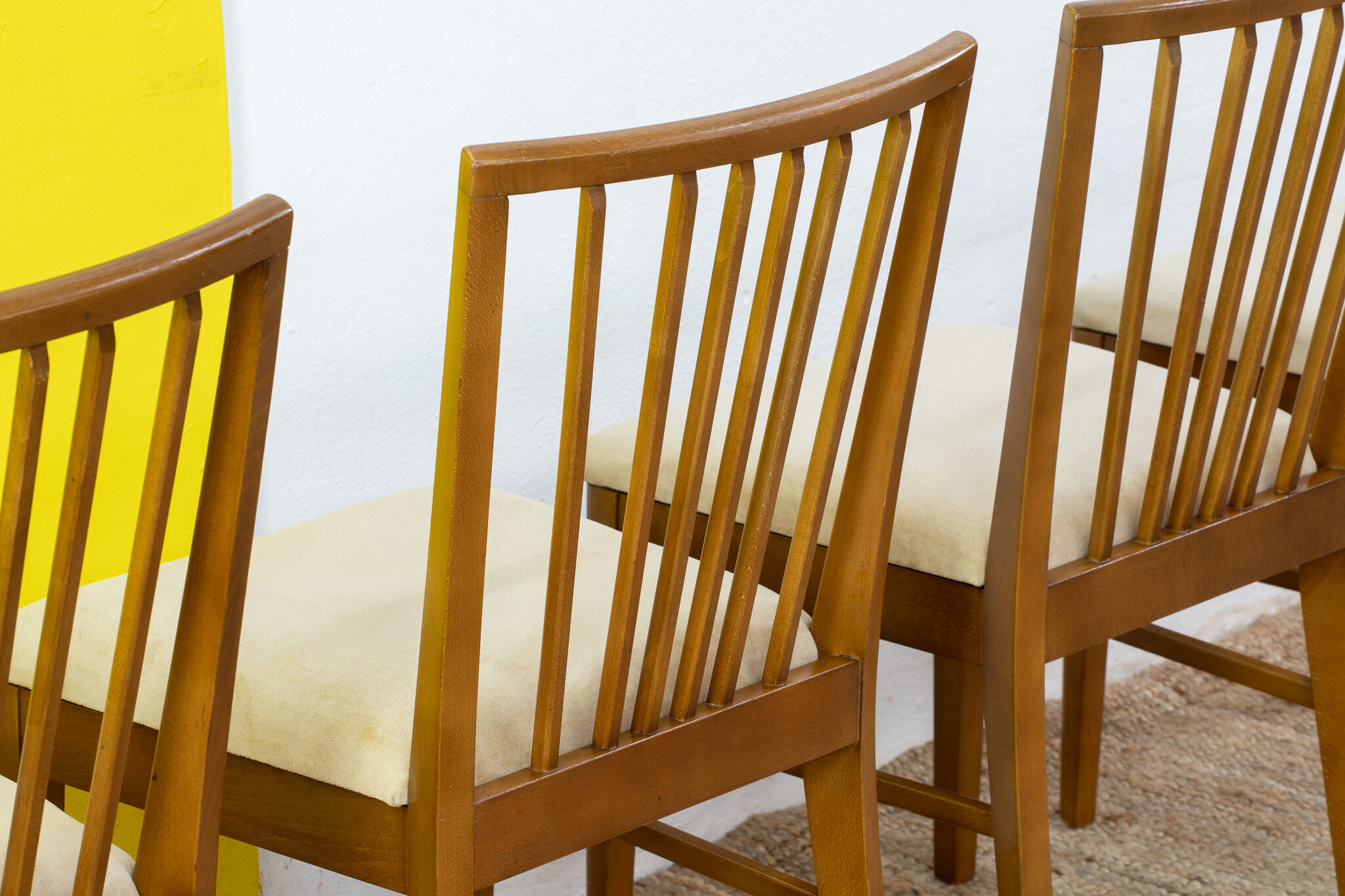 Vintage Scandinavian Chair – 46 cm