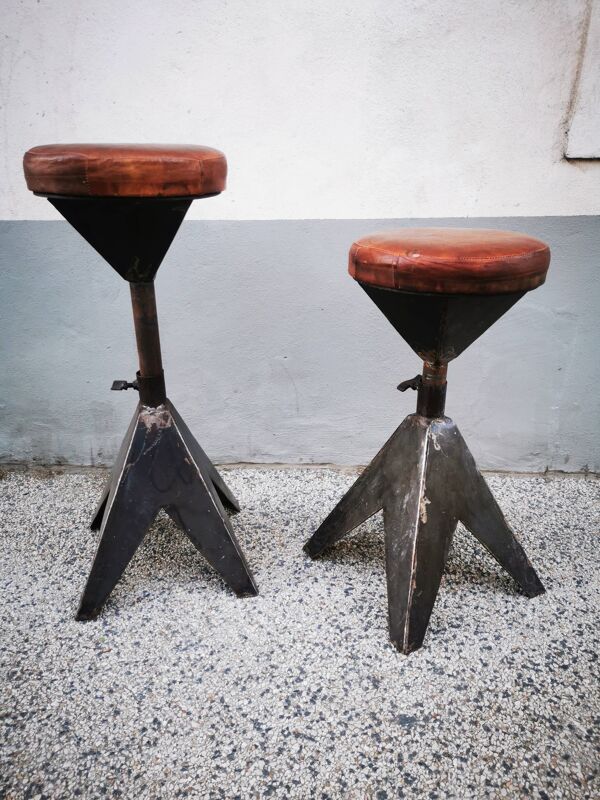 Paire de tabourets industriels vintage style brutaliste