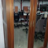 Armoire avec miroirs en bois ancien
