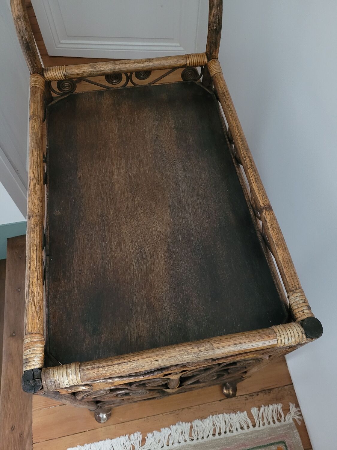 Bamboo and rattan dessert table in peacock style.